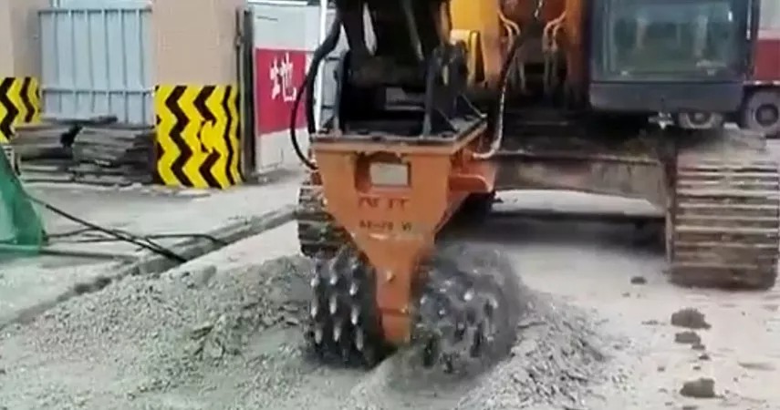 Yichen Drum Cutters are an excellent choice for rock or concrete wall and surface profiling, trenching, soft rock and frozen soil excavation and demolition. Yichen Drum Cutter pruduct line can fit excavators and skid steer loaders from 2.5 to 60 tons. Cement pavement crushing operation by drum cutter is one of the applications of drum cutter. Yichen provides multiple models of drum cutter equipment for customers to purchase and choose.